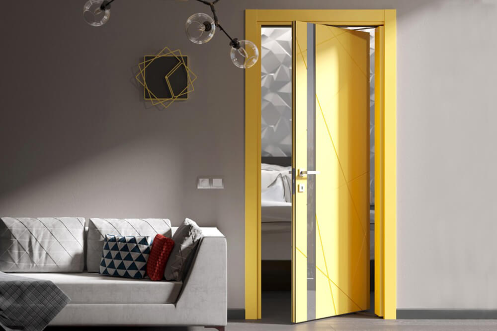 Желтая роторная дверь комнаты